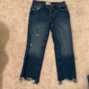 Free people, mom fit jeans. Never worn. Size 27.